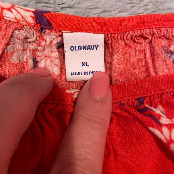 Old Navy XL Red Floral Peasant Boho Blouse with Ruffled Cuffs and 3/4 Sleeves - Picture 3 of 9